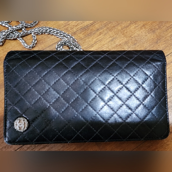 CHANEL Handbags - Chanel WOC wallet on chain
